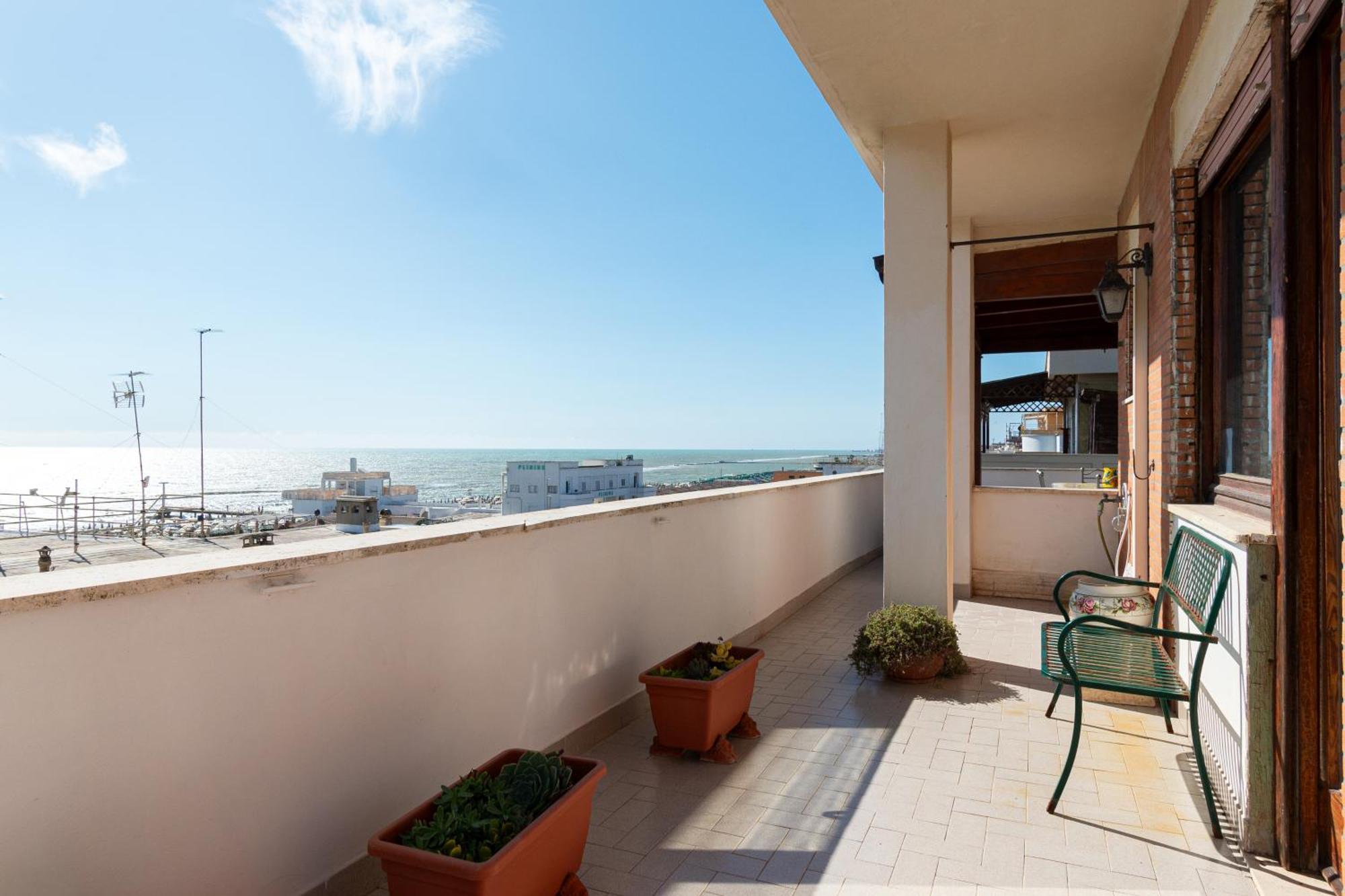 Ostia Attico Fronte Mare Apartment Ngoại thất bức ảnh